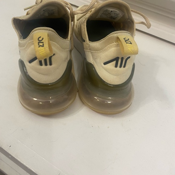 Gold 270 Nike air sz 8 - Picture 5 of 5